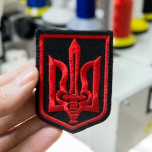 вишитий шеврон на ліпучці