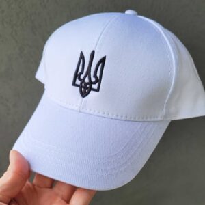кепка біла з вишитим тризубом
